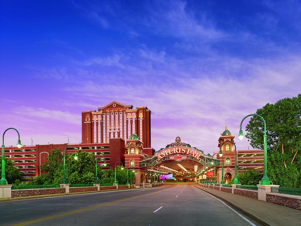 Ameristar Casino Resort And Spa Saint Charles Exterior photo