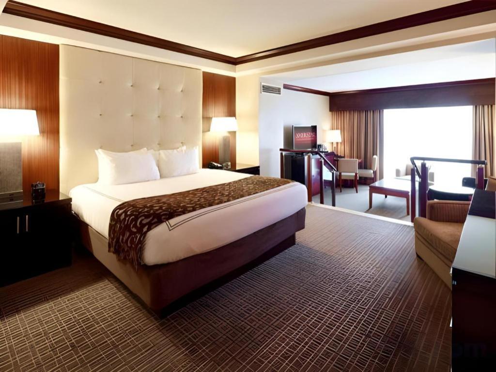 Ameristar Casino Resort And Spa Saint Charles Exterior photo