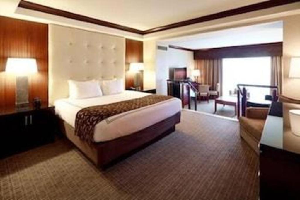 Ameristar Casino Resort And Spa Saint Charles Exterior photo