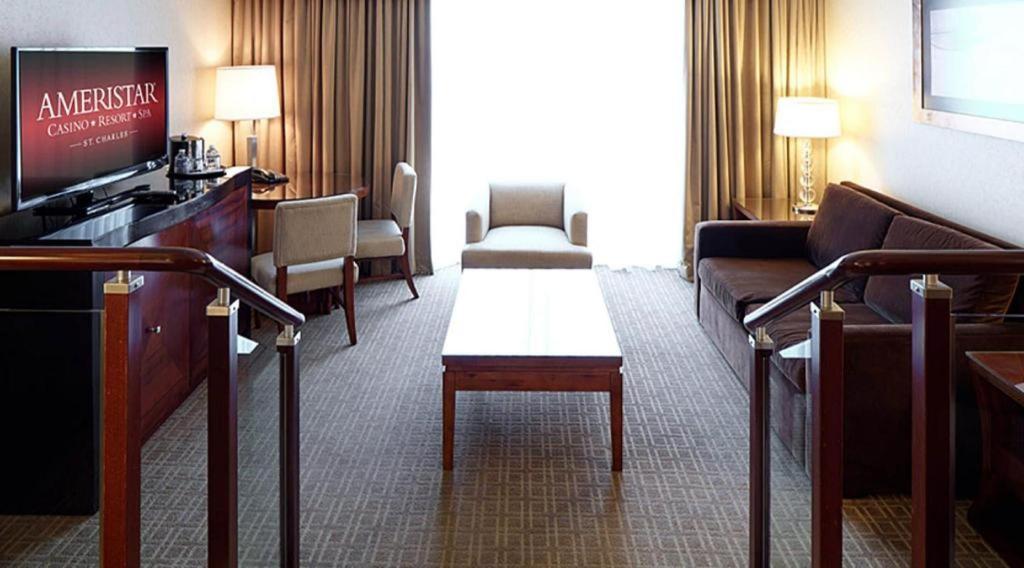 Ameristar Casino Resort And Spa Saint Charles Exterior photo