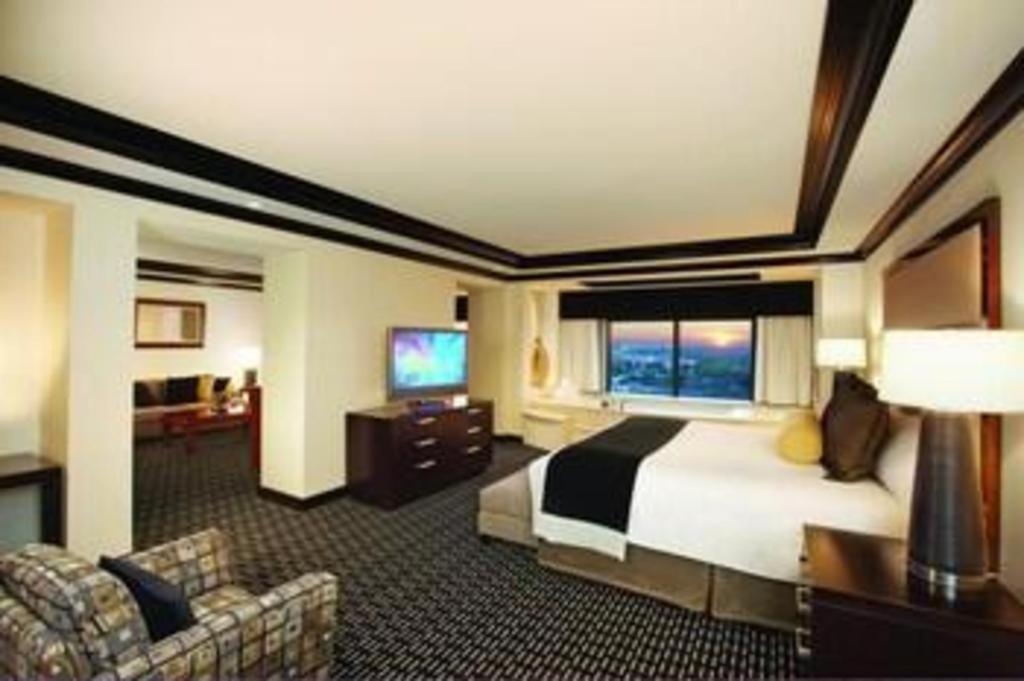 Ameristar Casino Resort And Spa Saint Charles Exterior photo