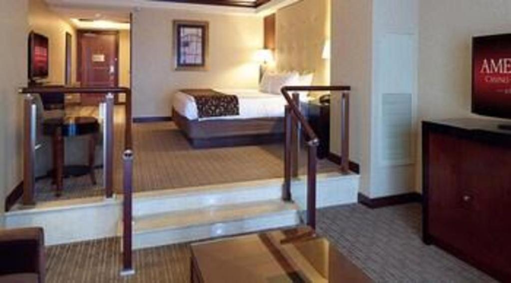 Ameristar Casino Resort And Spa Saint Charles Exterior photo
