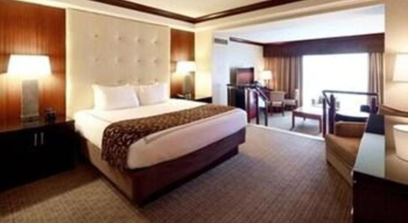 Ameristar Casino Resort And Spa Saint Charles Exterior photo