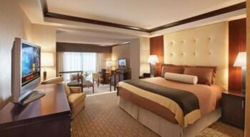 Ameristar Casino Resort And Spa Saint Charles Exterior photo